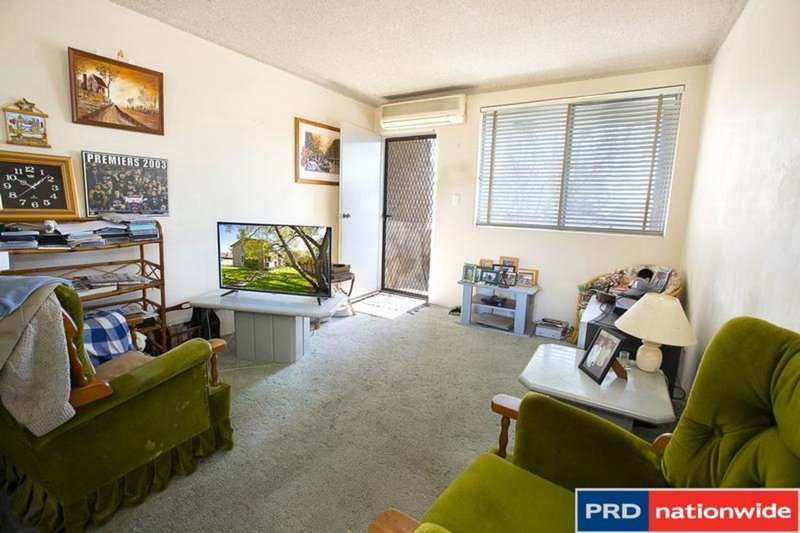 Photo - 4/27 Lemongrove Road, Penrith NSW 2750 - Image 3