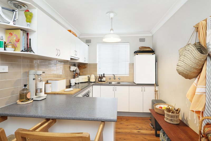 Photo - 4/27 Underwood Street, Corrimal NSW 2518 - Image 3