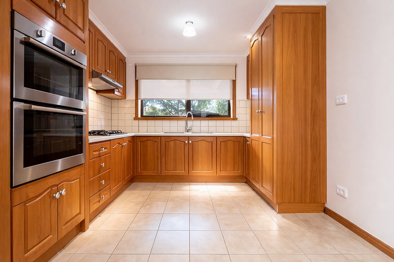 Photo - 4/27 Whitelaw Street, Reservoir VIC 3073 - Image 4