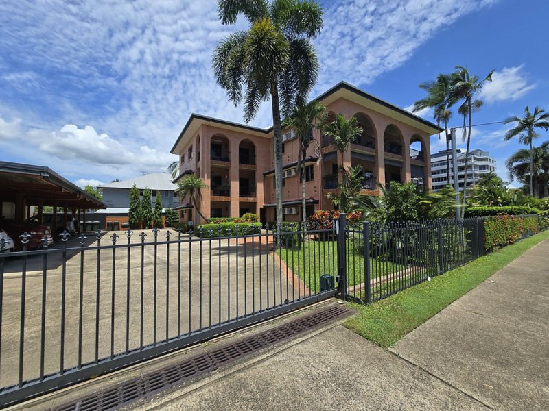 Photo - 4/271 Esplanade , Cairns North QLD 4870 - Image 1