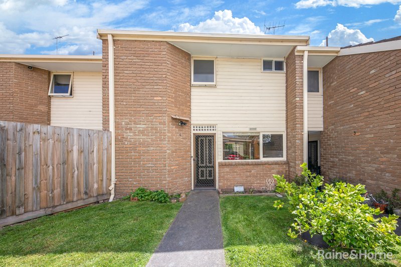 4/28-30 Darbyshire Street, Sunbury VIC 3429