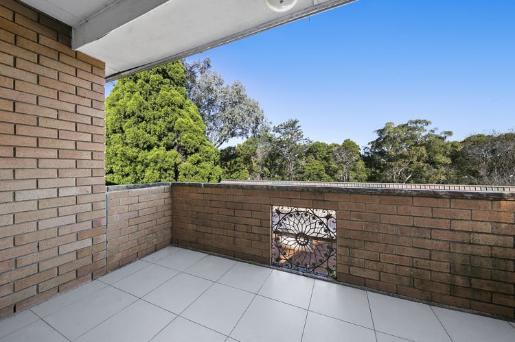 Photo - 4/28-32 Treves Street, Merrylands NSW 2160 - Image 4