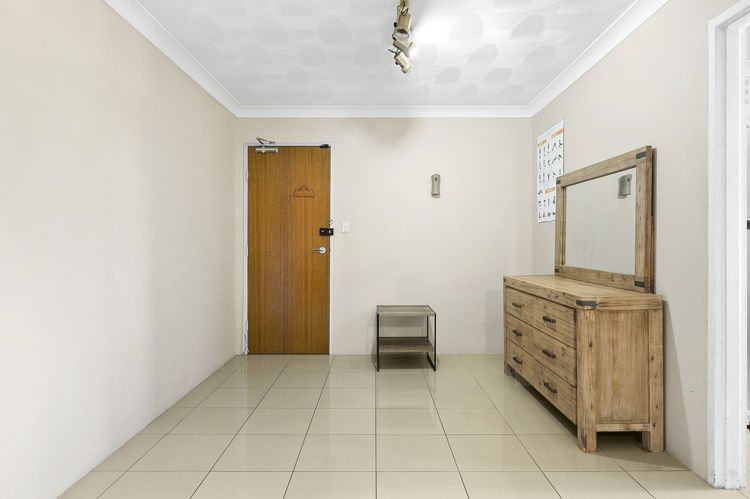 Photo - 4/28-32 Treves Street, Merrylands NSW 2160 - Image 5