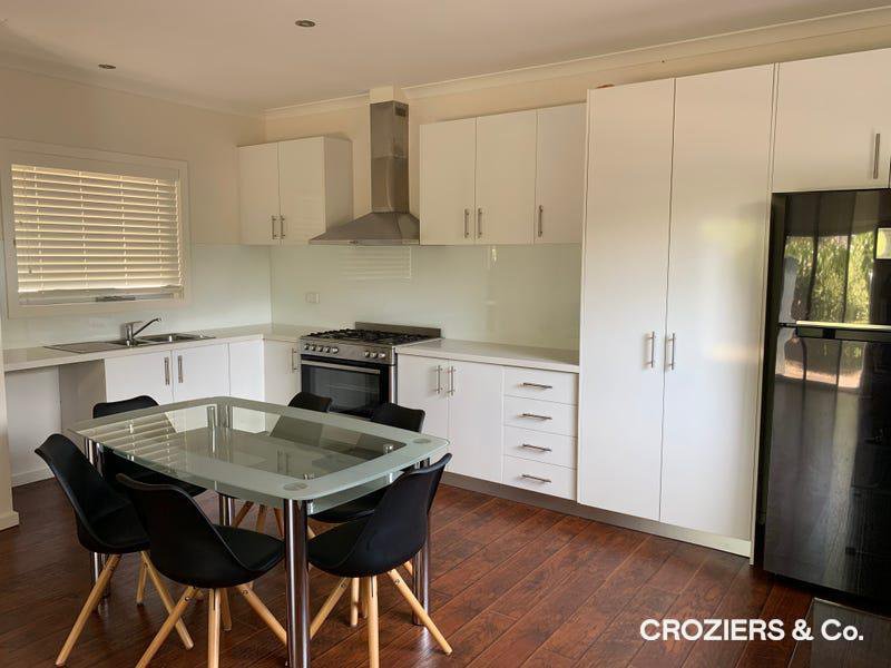 Photo - 4/28 Compton Street, Reservoir VIC 3073 - Image 4