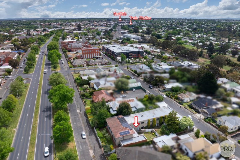 Photo - 4/28 Gent Street, Ballarat East VIC 3350 - Image 2