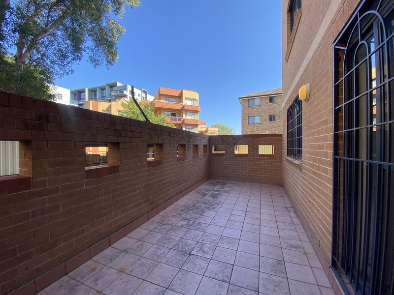 Photo - 4/28 George Street, Liverpool NSW 2170 - Image 9