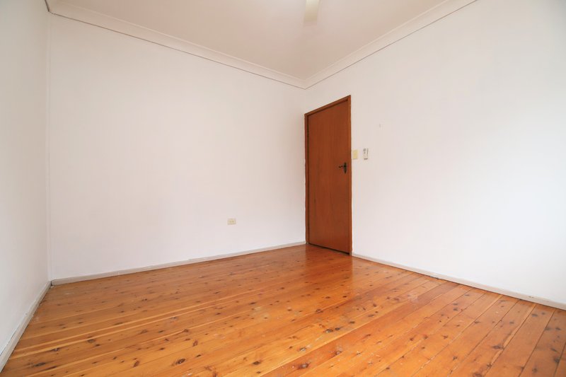 Photo - 4/28 Rookwood Road, Yagoona NSW 2199 - Image 6