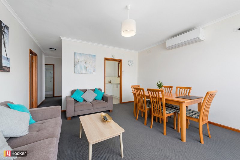 Photo - 4/28 Rowe Street, Lakes Entrance VIC 3909 - Image 6