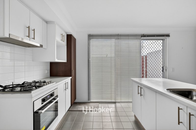 Photo - 4/28 Strickland Street, Bunbury WA 6230 - Image 6