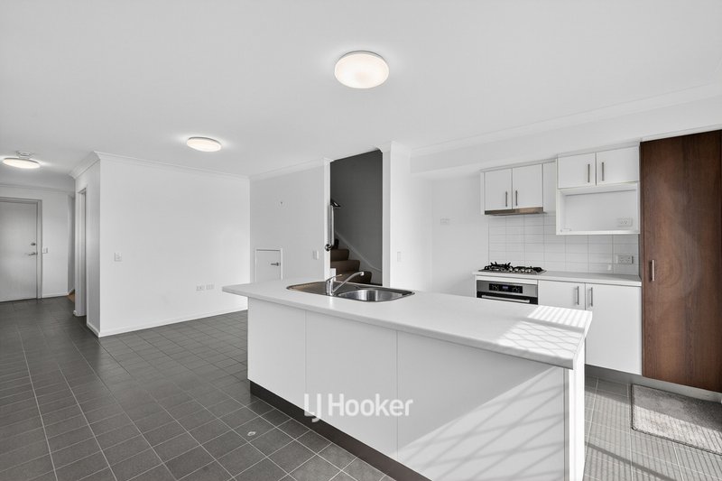 Photo - 4/28 Strickland Street, Bunbury WA 6230 - Image 8