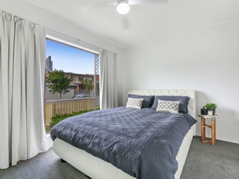 Photo - 4/28 Sunrise Blvd , Surfers Paradise QLD 4217 - Image 3