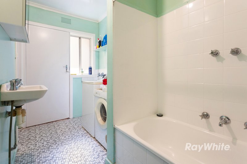 Photo - 4/28 Tulip Grove, Cheltenham VIC 3192 - Image 6