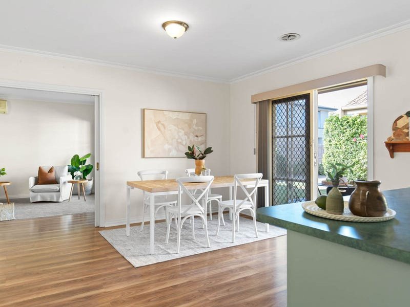 Photo - 4/28 Waterloo Place, Mornington VIC 3931 - Image 4