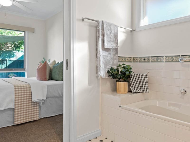 Photo - 4/28 Waterloo Place, Mornington VIC 3931 - Image 11