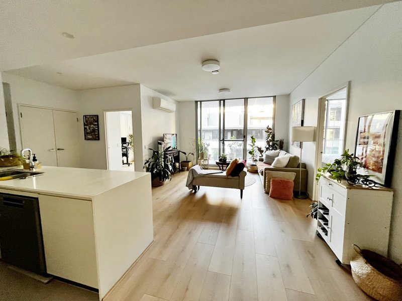 Photo - 428/2 Half Street, Wentworth Point NSW 2127 - Image 1