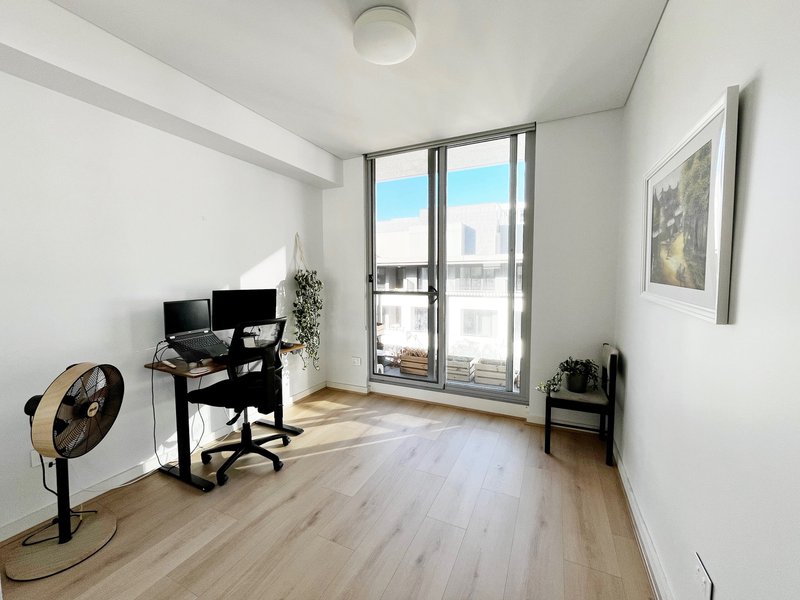 Photo - 428/2 Half Street, Wentworth Point NSW 2127 - Image 8