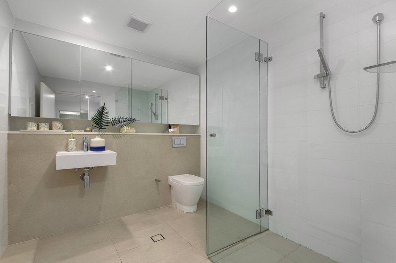 Photo - 428/2 Half Street, Wentworth Point NSW 2127 - Image 10