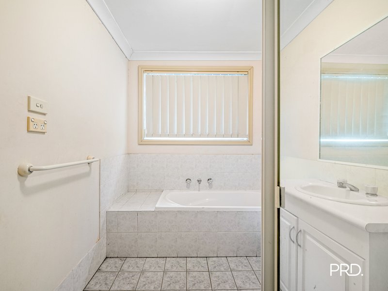 Photo - 4/29-31 Barber Avenue, Penrith NSW 2750 - Image 11