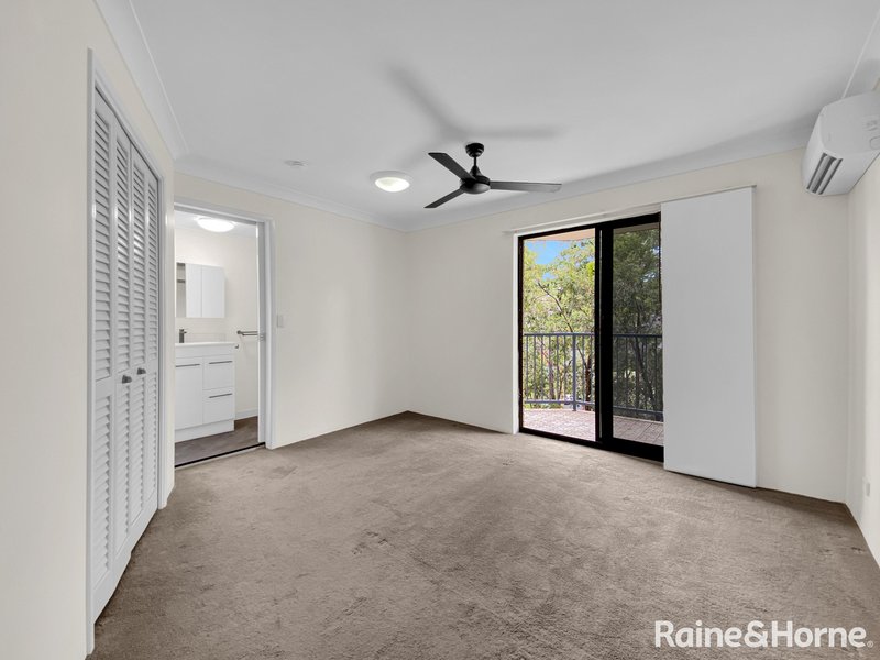 Photo - 4/29 Bellevue Terrace, St Lucia QLD 4067 - Image 5