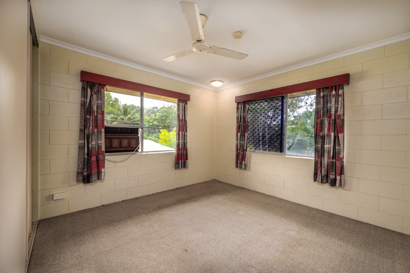 Photo - 4/29 Bouganvillea Street, Holloways Beach QLD 4878 - Image 5