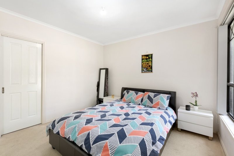 Photo - 4/29 Cavalier Street, Doncaster East VIC 3109 - Image 4