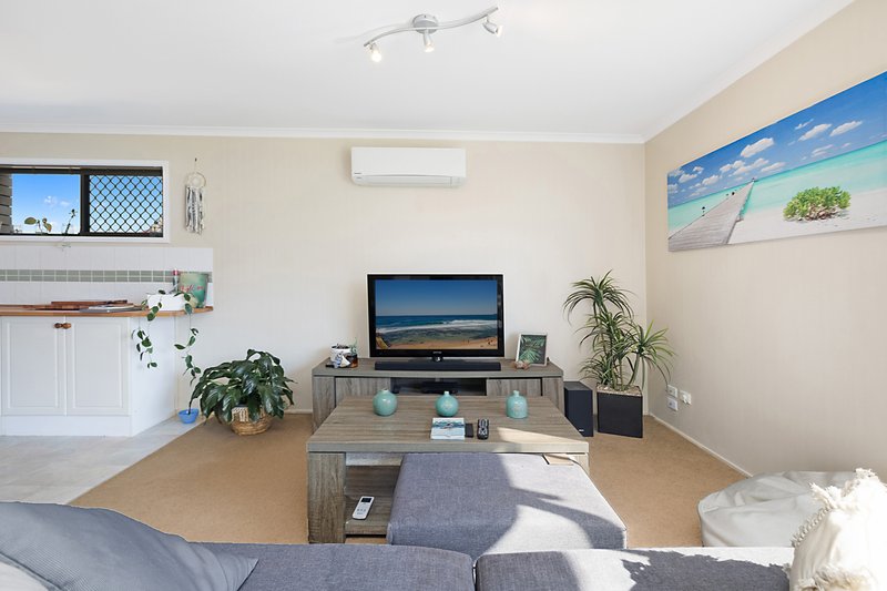 Photo - 4/29 Coolangatta Road, Kirra QLD 4225 - Image 3