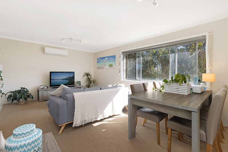 Photo - 4/29 Coolangatta Road, Kirra QLD 4225 - Image 5