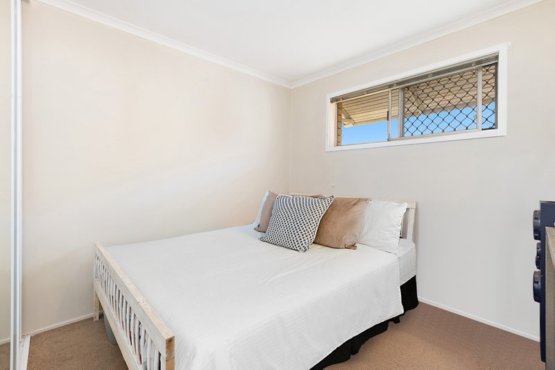 Photo - 4/29 Coolangatta Road, Kirra QLD 4225 - Image 7