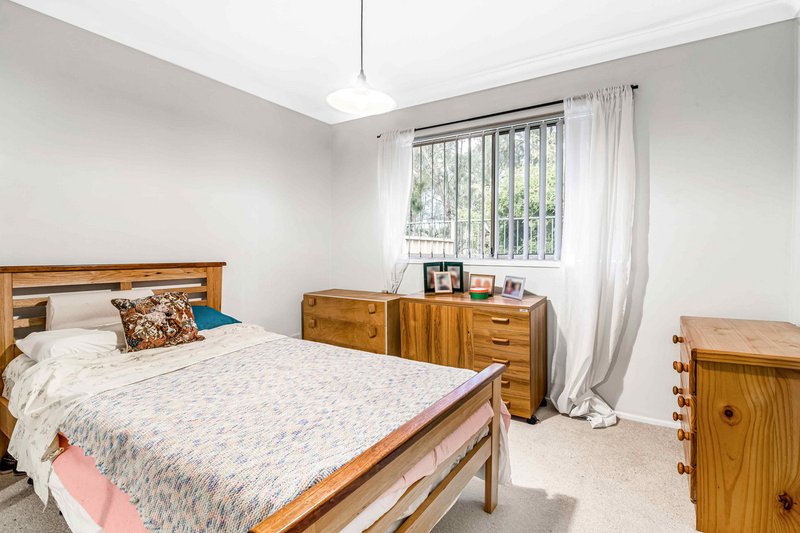 Photo - 4/29 Portia Road, Toongabbie NSW 2146 - Image 6