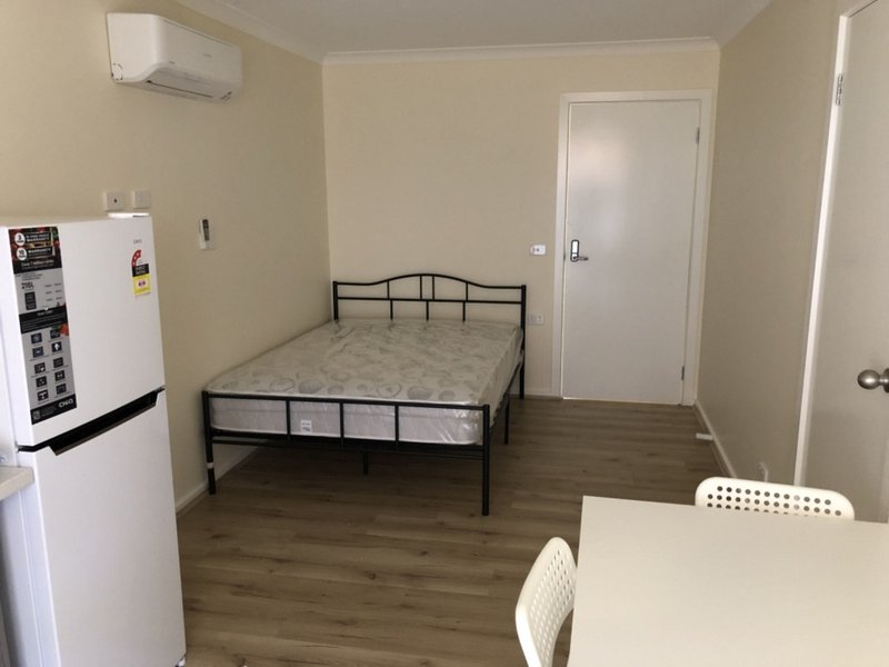 Photo - 4/29 Potter Street, Dandenong VIC 3175 - Image 3