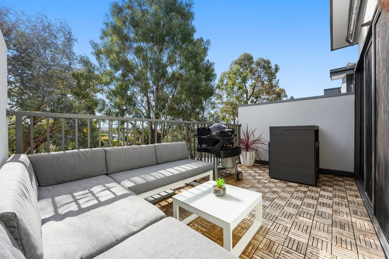 Photo - 4/29 Stamford Crescent, Rowville VIC 3178 - Image 6