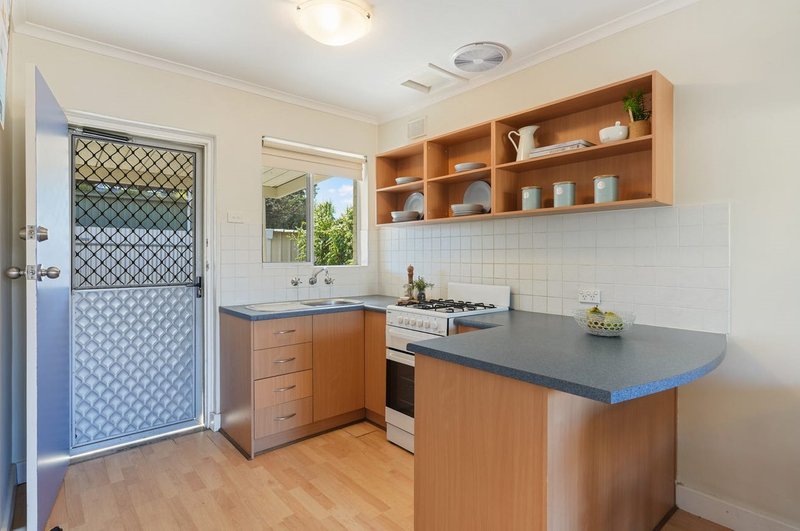 Photo - 4/29 Swan Street, Semaphore SA 5019 - Image 10