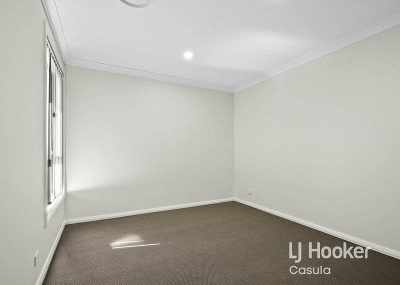 Photo - 429 Tenth Avenue, Austral NSW 2179 - Image 5