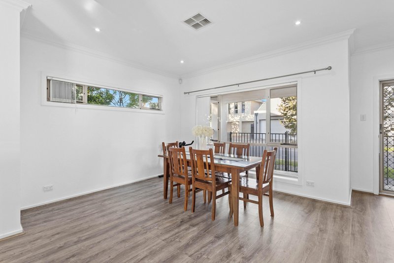 Photo - 4/29 Victoria Parade, Mawson Lakes SA 5095 - Image 6