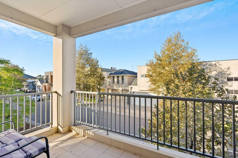 Photo - 4/29 Victoria Parade, Mawson Lakes SA 5095 - Image 8