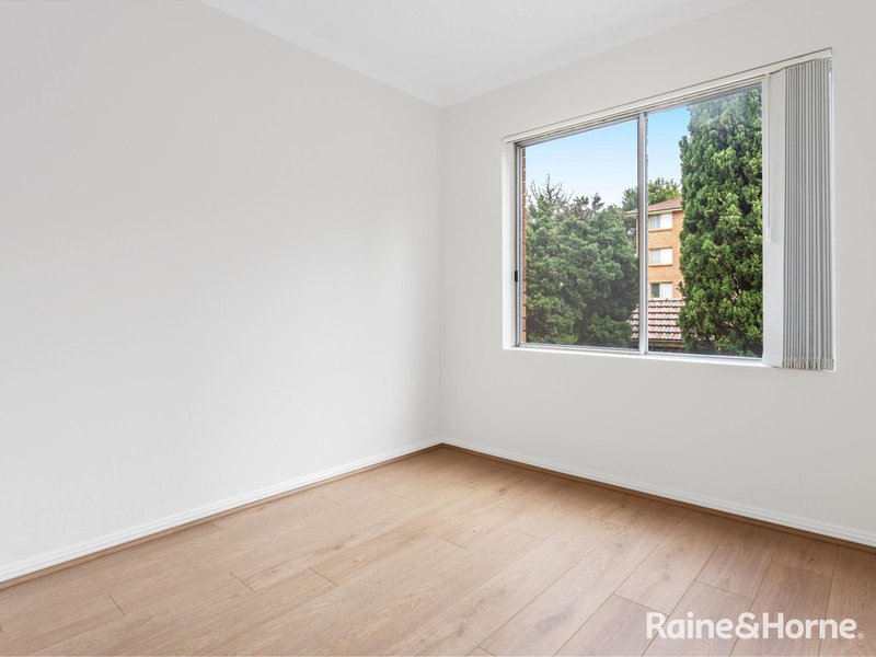 Photo - 4/29A Great Western Highway, Parramatta NSW 2150 - Image 6