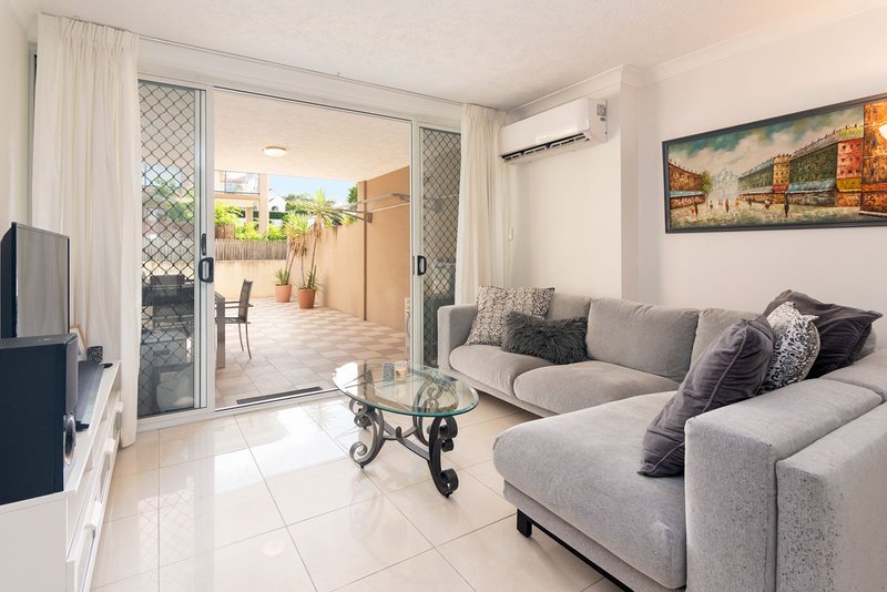 Photo - 4/2A Barlow , Clayfield QLD 4011 - Image 2