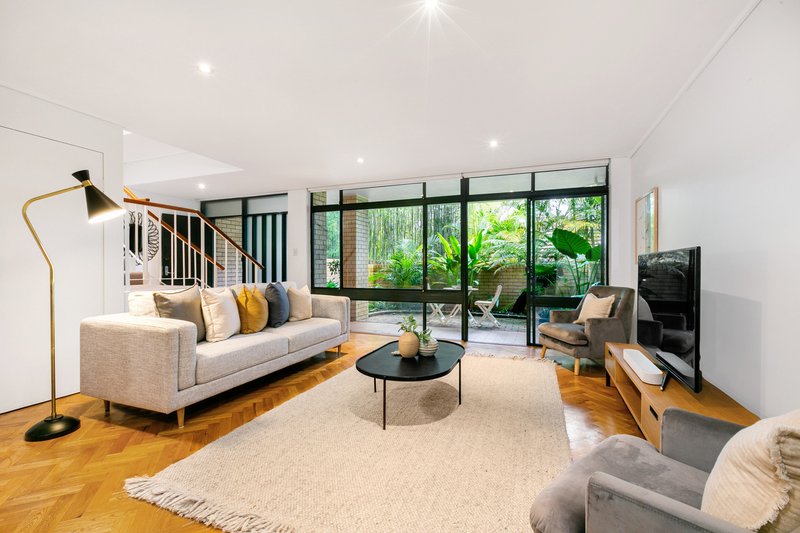 Photo - 4/2A Bennett Street, Neutral Bay NSW 2089 - Image 2