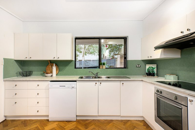 Photo - 4/2A Bennett Street, Neutral Bay NSW 2089 - Image 4