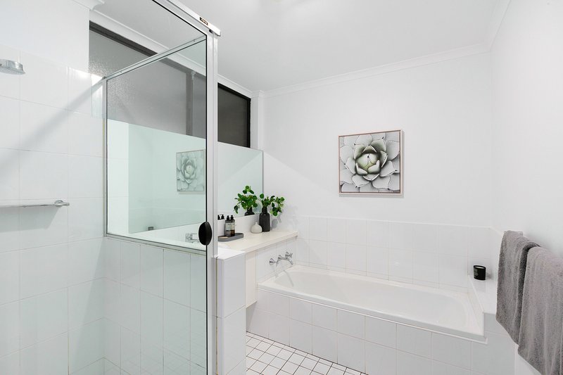 Photo - 4/2A Bennett Street, Neutral Bay NSW 2089 - Image 11