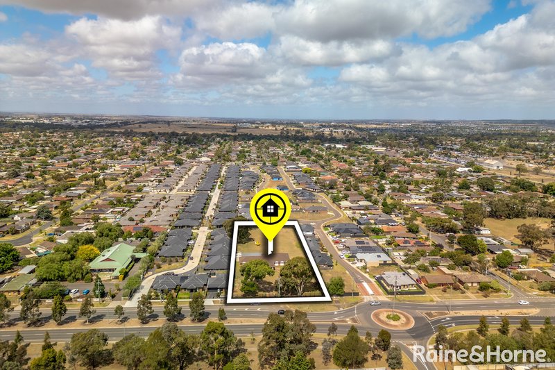 Photo - 42A Coburns Road, Melton South VIC 3338 - Image 7