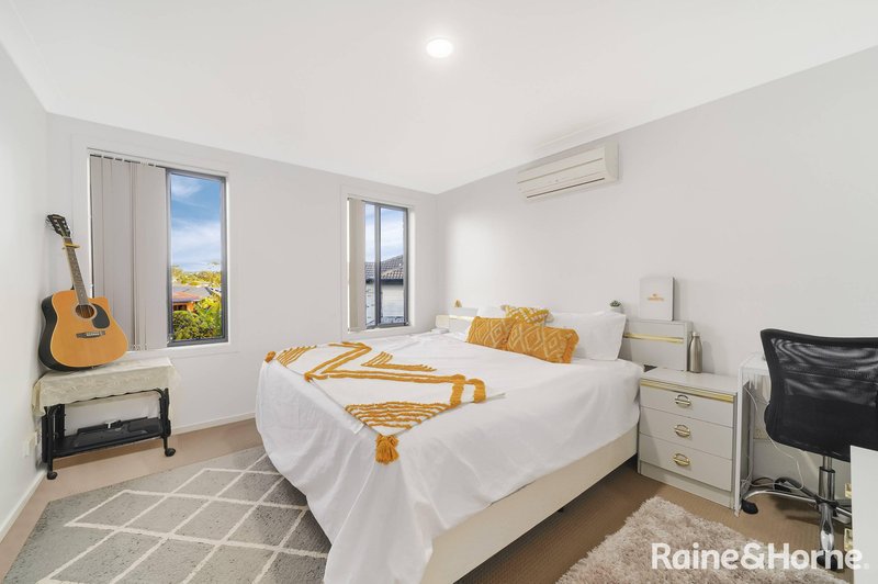 Photo - 4/2A Collis Place, Minto NSW 2566 - Image 6