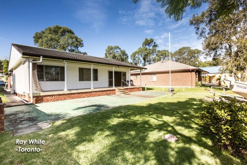 Photo - 42a Macquarie Road, Fennell Bay NSW 2283 - Image 2