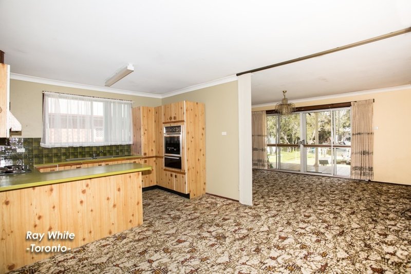 Photo - 42a Macquarie Road, Fennell Bay NSW 2283 - Image 9