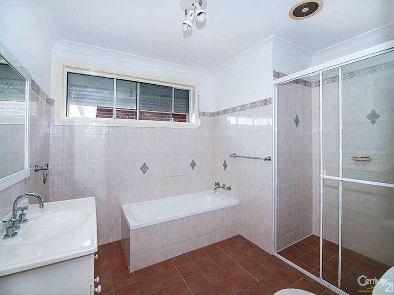 Photo - 4/2a Victoria Street, Revesby NSW 2212 - Image 6