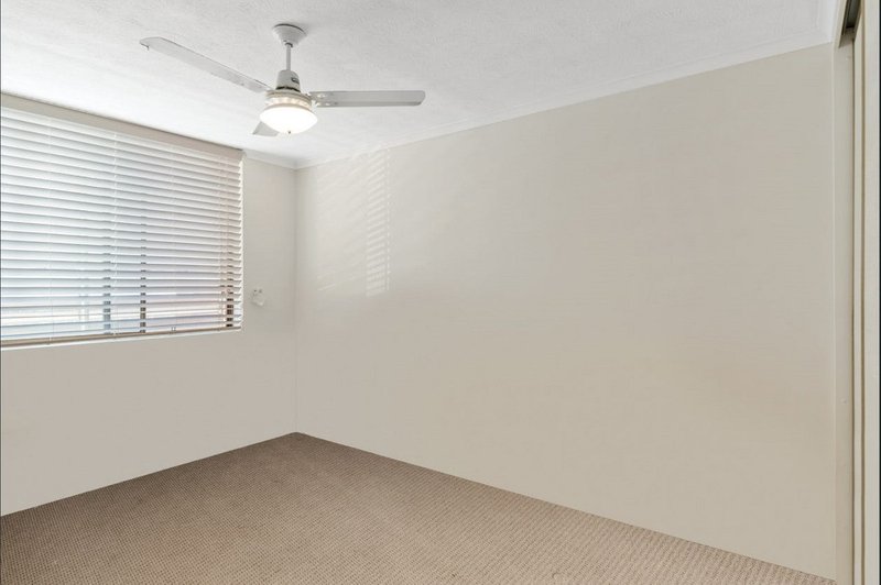 Photo - 4/2A View Street, Woody Point QLD 4019 - Image 5