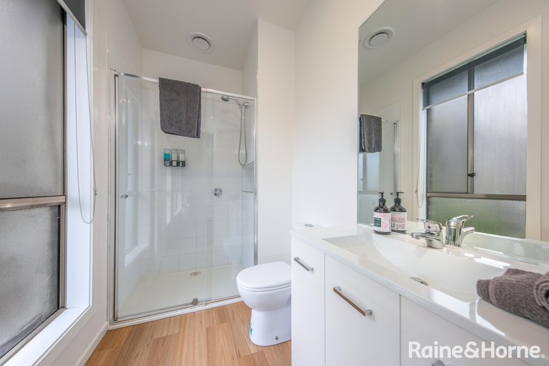 Photo - 42b Howey Street, Gisborne VIC 3437 - Image 10