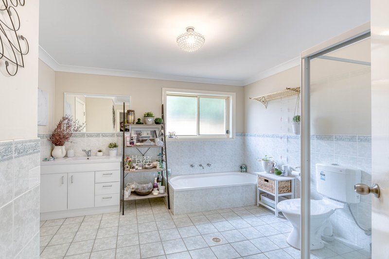 Photo - 42B King Street, Tahmoor NSW 2573 - Image 6