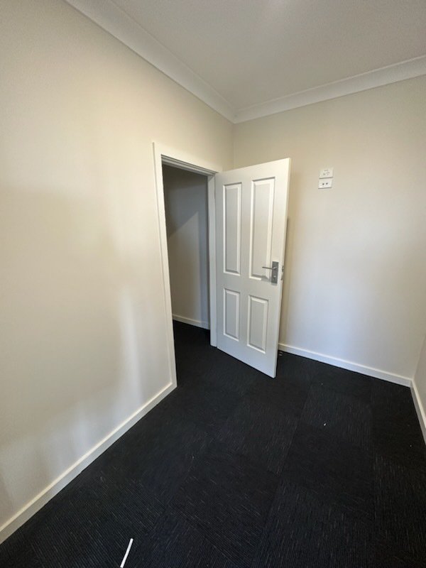 Photo - 42b Lady Penrhyn Drive, Unanderra NSW 2526 - Image 5