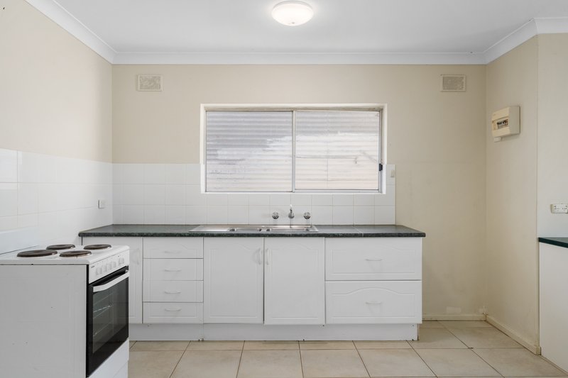 Photo - 43 & 43A Sussex Street, Alberton SA 5014 - Image 4